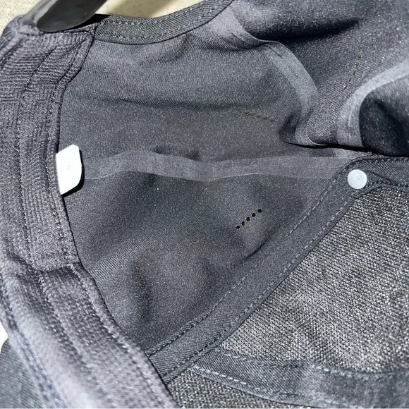 Lululemon Seawheeze 2015 Commemorative
Adjustable Cap - Picture 8 of 10